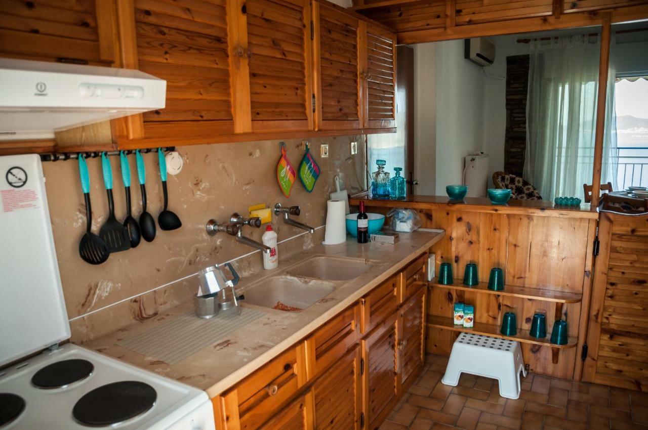 Paradise View Apartment PalaiónTsiflíkion المظهر الخارجي الصورة